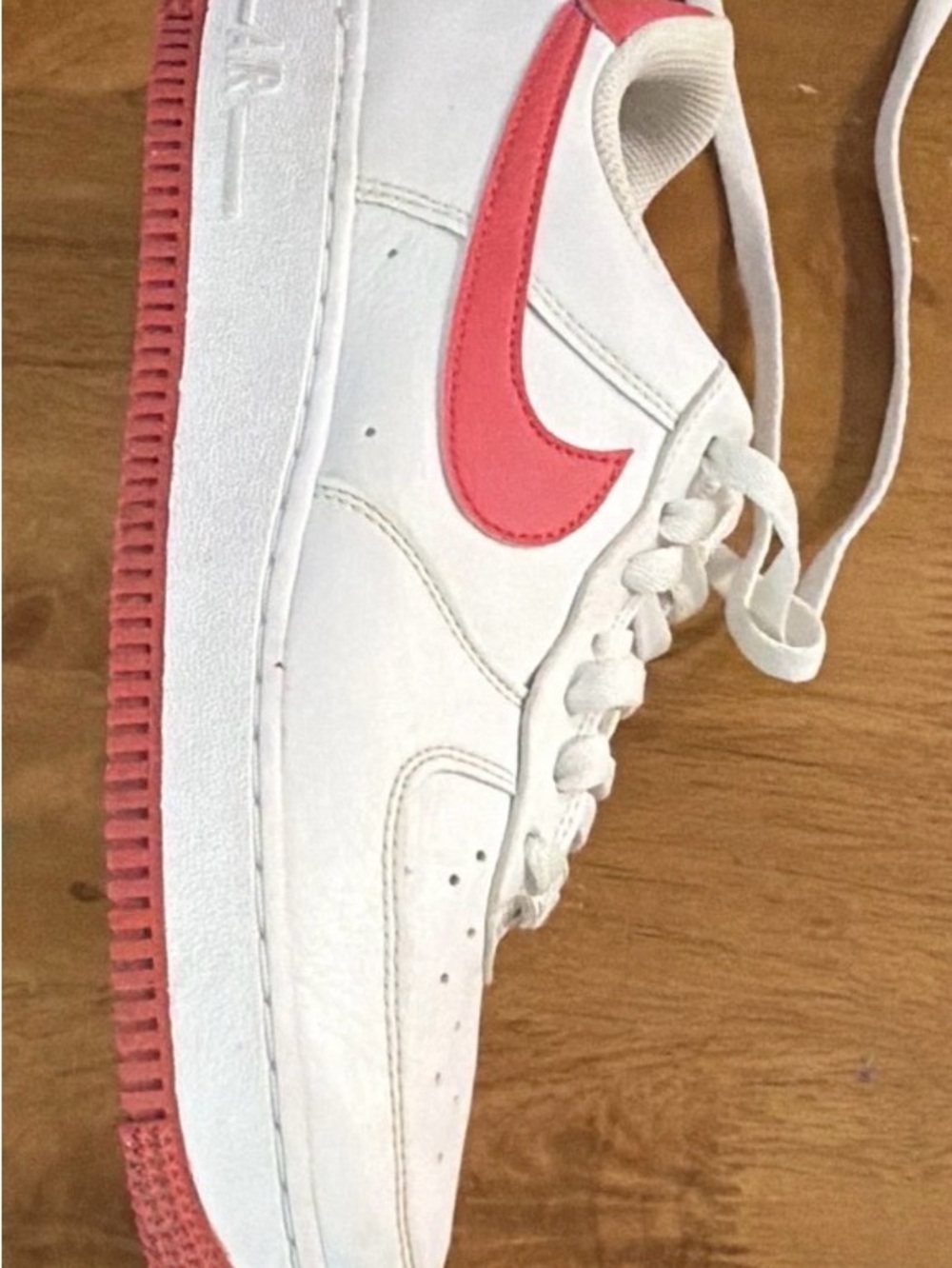 Nike Women's Athletic Shoes White with Red Accents - Picture 5 of 9